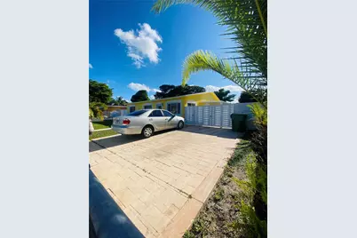 10440 NW 28th Ct, Miami, FL 33147 - Photo 8