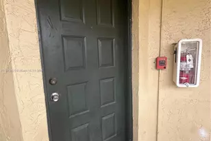 18318 NW 68th Ave, Hialeah, FL 33015 - Photo 4