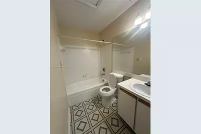 18318 NW 68th Ave #B, Hialeah, FL 33015 - Photo 10