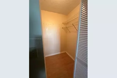 18318 NW 68th Ave #B, Hialeah, FL 33015 - Photo 8