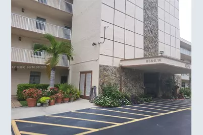 1024 SE 4th Ave #403, Dania Beach, FL 33004 - Photo 2