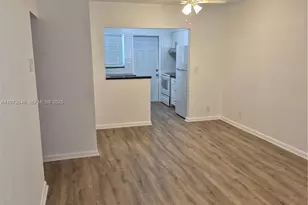 216 SW 9th St, Hallandale Beach, FL 33009 - Photo 2