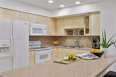 7801 SW 9th Ter, Miami, FL 33144 - Photo 12