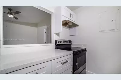 720 NW 4th Ave #4, Fort Lauderdale, FL 33311 - Photo 8