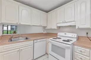 3399 Foxcroft Rd, Miramar, FL 33025 - Photo 10