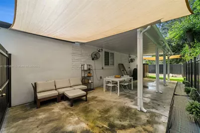 2170 NW 84th St, Miami, FL 33147 - Photo 20