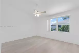 136 SW 169th Ave, Pembroke Pines, FL 33027 - Photo 20
