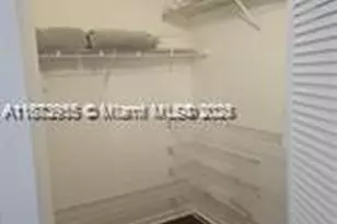 19555 E Country Club Dr, Aventura, FL 33180 - Photo 2