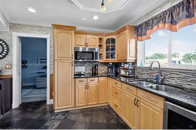 7120 Wilson St, Hollywood, FL 33024 - Photo 14