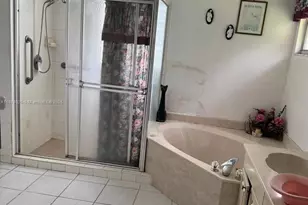 188 Gulfstream Cir, Royal Palm Beach, FL 33411 - Photo 4