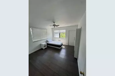 7320 Carlyle Ave #4, Miami Beach, FL 33141 - Photo 8