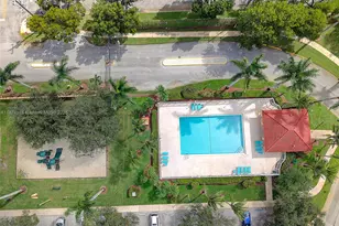 239 Mahogany Terrace, Davie, FL 33325 - Photo 36