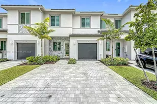 716 SE 14th St, Homestead, FL 33034 - Photo 1