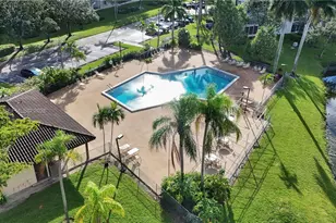 13001 SW 11th Ct, Pembroke Pines, FL 33027 - Photo 36