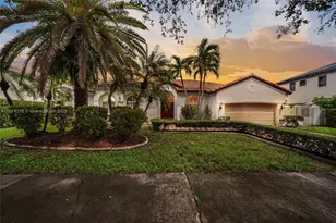 7841 NW 169th Terrace, Miami Lakes, FL 33016 - Photo 2