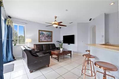 7841 NW 169th Ter, Miami Lakes, FL 33016 - Photo 12