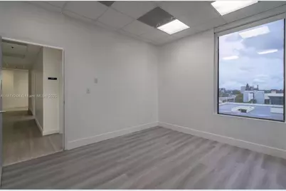 12550 Biscayne Blvd #505, North Miami, FL 33181 - Photo 14