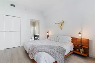 45 SW 9th St, Miami, FL 33130 - Photo 12