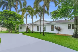 24401 SW 123rd Ave, Homestead, FL 33032 - Photo 2