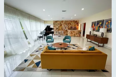 40 SW 30th Rd, Miami, FL 33129 - Photo 4