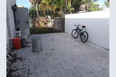 1512 NE 4th Ave, Fort Lauderdale, FL 33304 - Photo 8