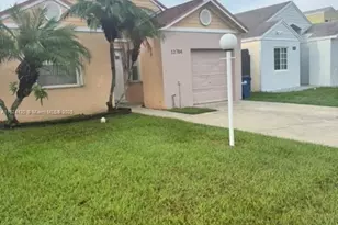 12706 SW 145th St, Miami, FL 33186 - Photo 4