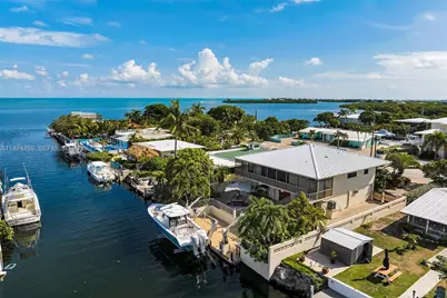 2663 E Yellowtail Ave, Marathon, FL 33050 - Photo 8