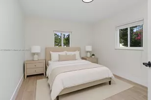 990 NE 159th St, North Miami Beach, FL 33162 - Photo 8