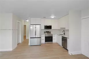 990 NE 159th St, North Miami Beach, FL 33162 - Photo 2