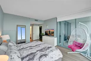 601 NE 36th St, Miami, FL 33137 - Photo 14