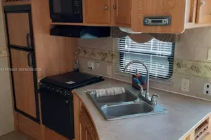 9360 SW 37th St, Miami, FL 33165 - Photo 18