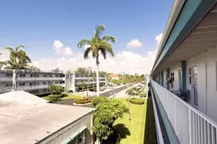 3923 NE 166th St, North Miami Beach, FL 33160 - Photo 18