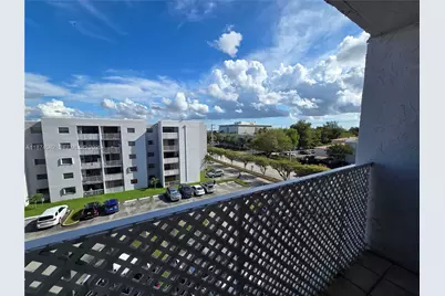 8185 NW 7th St #506, Miami, FL 33126 - Photo 14