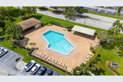 1101 SW 128th Ter #204C, Pembroke Pines, FL 33027 - Photo 4