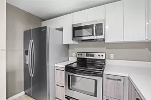 5271 SW 8th St, Miami, FL 33134 - Photo 6