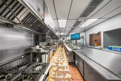 9606 SW 72nd St, Miami, FL 33173 - Photo 18