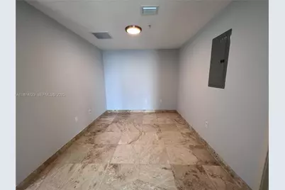 185 SW 7th St #4204, Miami, FL 33130 - Photo 8