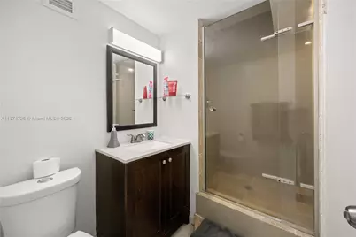 5601 Collins Ave #410, Miami Beach, FL 33140 - Photo 10