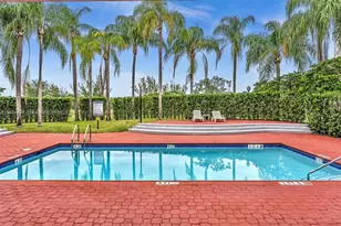 2890 N Oakland Forest Dr, Oakland Park, FL 33309 - Photo 40