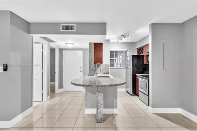 2890 N Oakland Forest Dr #108, Oakland Park, FL 33309 - Photo 4