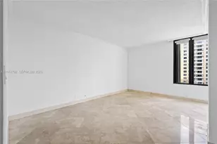 520 Brickell Key Dr, Miami, FL 33131 - Photo 24