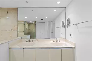 520 Brickell Key Dr, Miami, FL 33131 - Photo 40