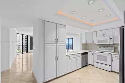 520 Brickell Key Dr #A705, Miami, FL 33131 - Photo 12
