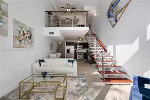 41 SE 5th St, Miami, FL 33131 - Photo 2