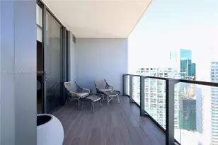 68 SE 6th St, Miami, FL 33131 - Photo 16