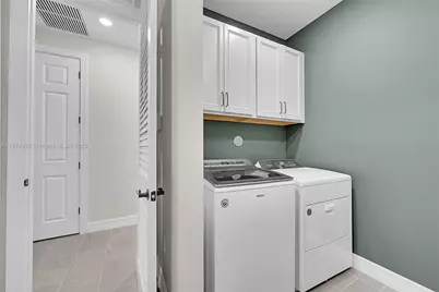 2340 Rollingwood Ct, Oakland Park, FL 33309 - Photo 16