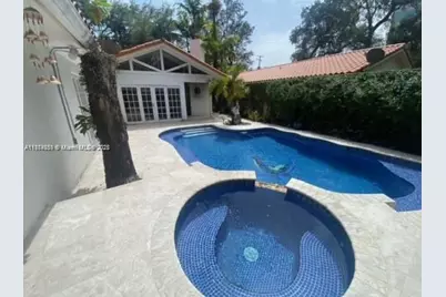 2195 Secoffee St, Miami, FL 33133 - Photo 2