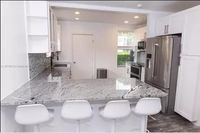 1101 NW 30th St, Miami, FL 33127 - Photo 6
