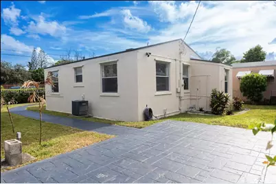 1101 NW 30th St, Miami, FL 33127 - Photo 4