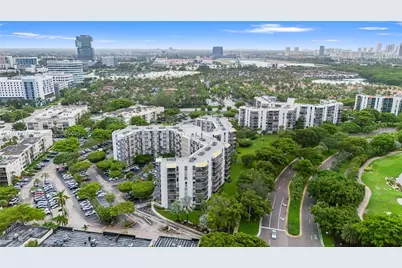 20400 W Country Club Dr #416, Aventura, FL 33180 - Photo 26